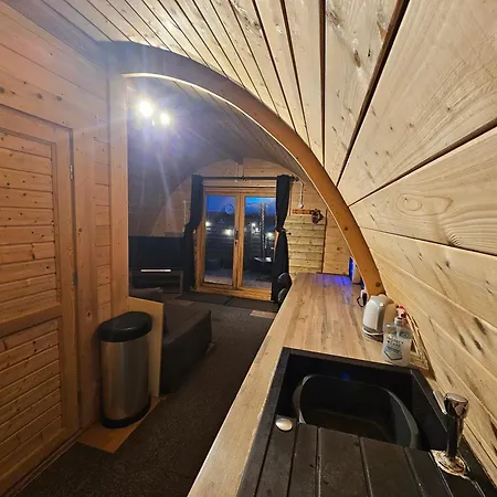 Glamping Pod With Wood Fired Hot Tub Scarborough